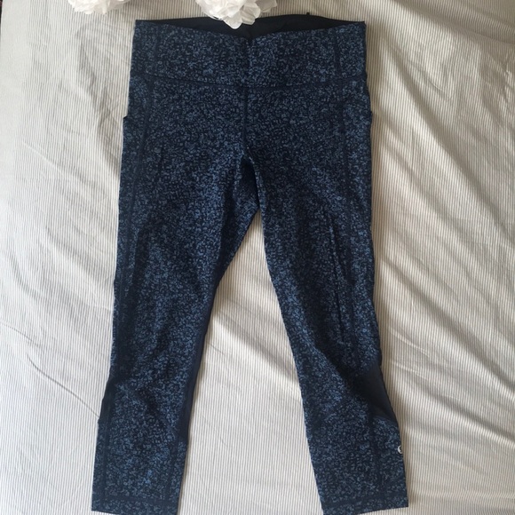 Lululemon Pace Rival Crops - Picture 2 of 6